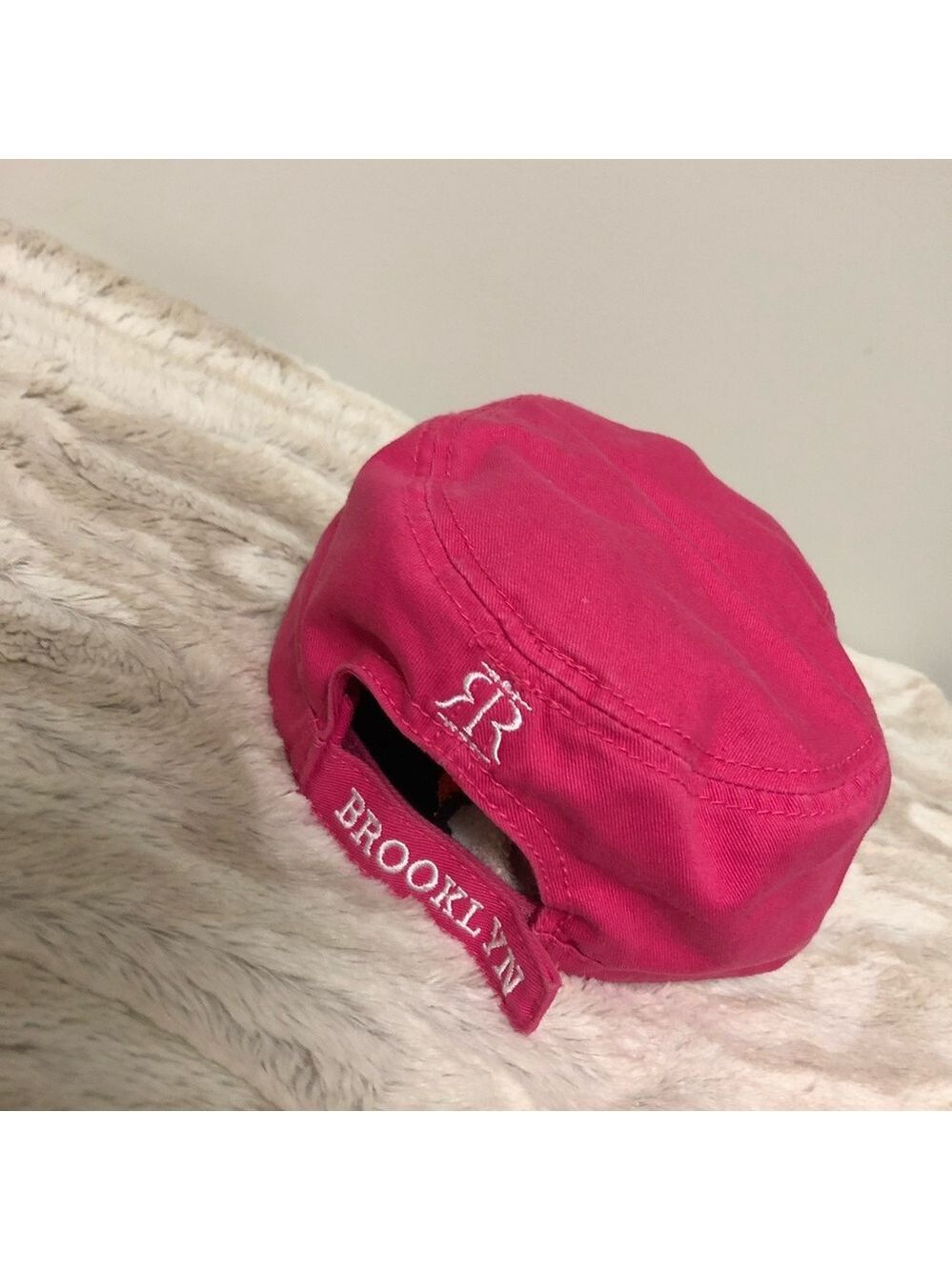 Robin Ruth Brooklyn Women's Pink Cap - Picture 2 of 3